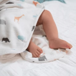 Aden + Anais™ Essential S Easy Swaddle™ Pucksack 1.5 TOG 3-pack Wild Prairie Velboa 0-3 Maanden -Babyverzorging Deals aden anais essential s easy swaddle pucksack 1 5 tog 3 pack wild prairie velboa 0 3 maanden a383670 3