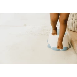 Bumbo Opstapkrukje, Powder Blauw 7 Bumbo Opstapkrukje, Powder Blauw -Babyverzorging Deals bumbo opstapkrukje powder blauw a288125 2