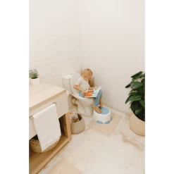 Bumbo Step Stool Hemlock Green Step Stool -Babyverzorging Deals bumbo step stool hemlock green step stool a288122 3