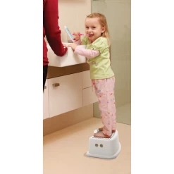 Dreambaby Dream Baby ® Opstapkrukje In Grijs -Babyverzorging Deals dream baby opstapkrukje in grijs a318493 3