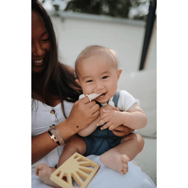 Mushie Vinger Tandenborstel Klei/Verplaatsing Sand 3 Mushie Vinger Tandenborstel Klei/Verplaatsing Sand - Afbeelding 3