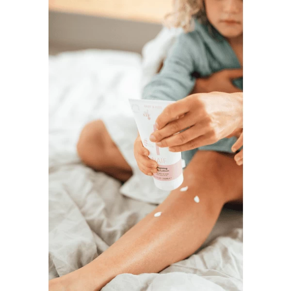 Naif Lichaamslotion Voor Baby's 200ml 2 Naif Lichaamslotion Voor Baby's 200ml - Afbeelding 2