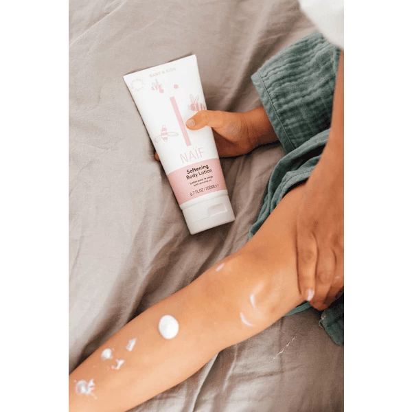 Naif Lichaamslotion Voor Baby's 200ml 3 Naif Lichaamslotion Voor Baby's 200ml - Afbeelding 3