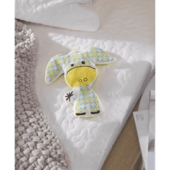 THERALINE Kersenpitkussen Knuffelkussentje Geel Ezel Akazia -Babyverzorging Deals theraline kersenpitkussen knuffelkussentje geel ezel akazia a196387 3